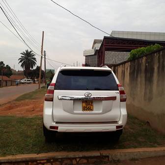 Toyota Land Cruiser car hire Kampala